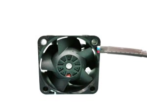 40MM 4028 W40S12BMD5-07 12V 0.64A 4 Wires 4 Pins 4CM Server Cooling Fan