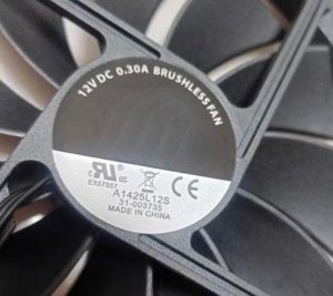 140mm A1425L12S 31-003735 12V 0.3A 3 Wires 3 Pins 14CM Cooling Fan 145x25mm