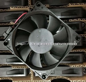 AVC 8015 8CM DS08015B12H 12V 0.50A 2 WIres 2 Pins Case Fan