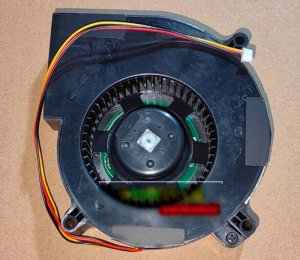 NMB  BT1002-B044-00S 12V 0.70A 3 Wires Projector Turbine Fan