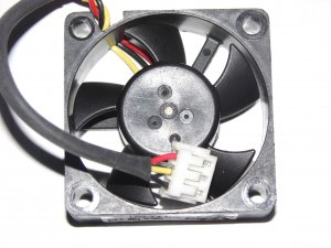 Nidec 35*10mm D03P-12TS3 01B 12V 0.09A 3 wires 3 pins case fan for switch etc.