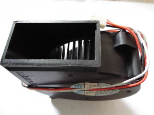 NMB 9733 97mm BG0903-B043-00S TD 12V 0.84A 3 Wires 3 Pins Blower Case Fan