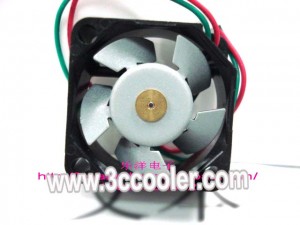 SHICOH 2510 F2510CT-05UCV DC5V 0.4W 2 Wires Iron Blades DC Cooler Fan